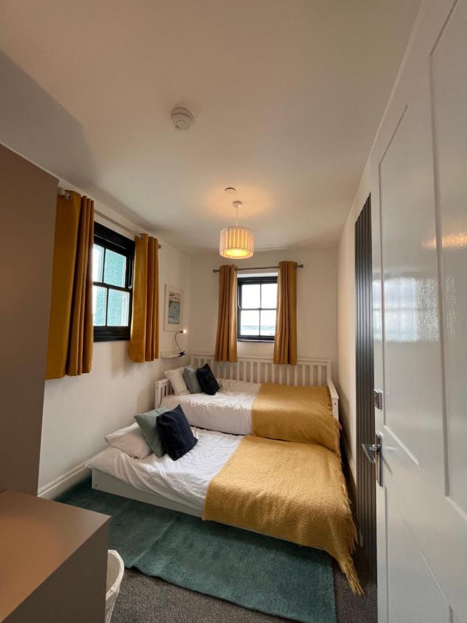 The Cornish Bank Flats Hostel *
